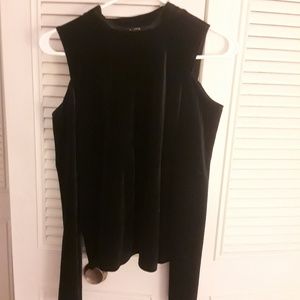 Open shoulder velvet top